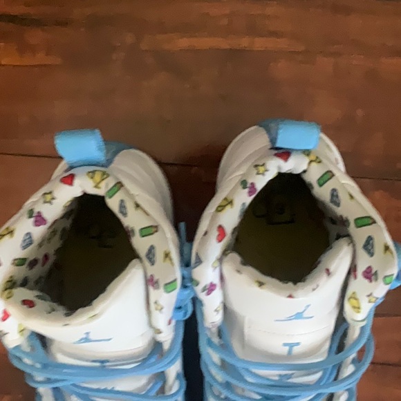 AIR JORDAN 12 EMOJI RETRO SIZE 6.5Y Boys - Picture 6 of 6